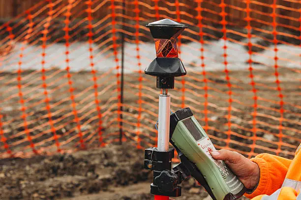 用於專案現場佈局的 GPS 和雷射工具